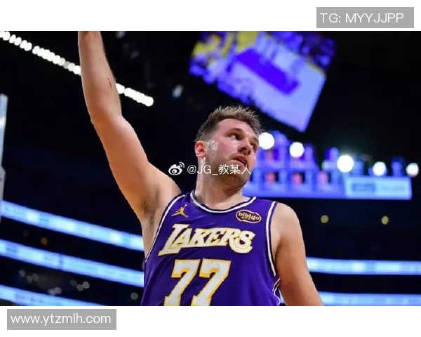 东契奇赛后采访爆金句,引全场大笑 东契奇赛后采访爆金句,引全场大笑